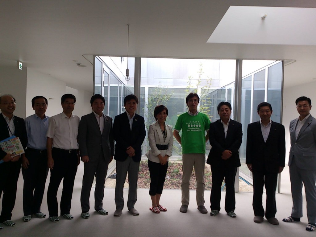 小児がん治療専門施設を視察