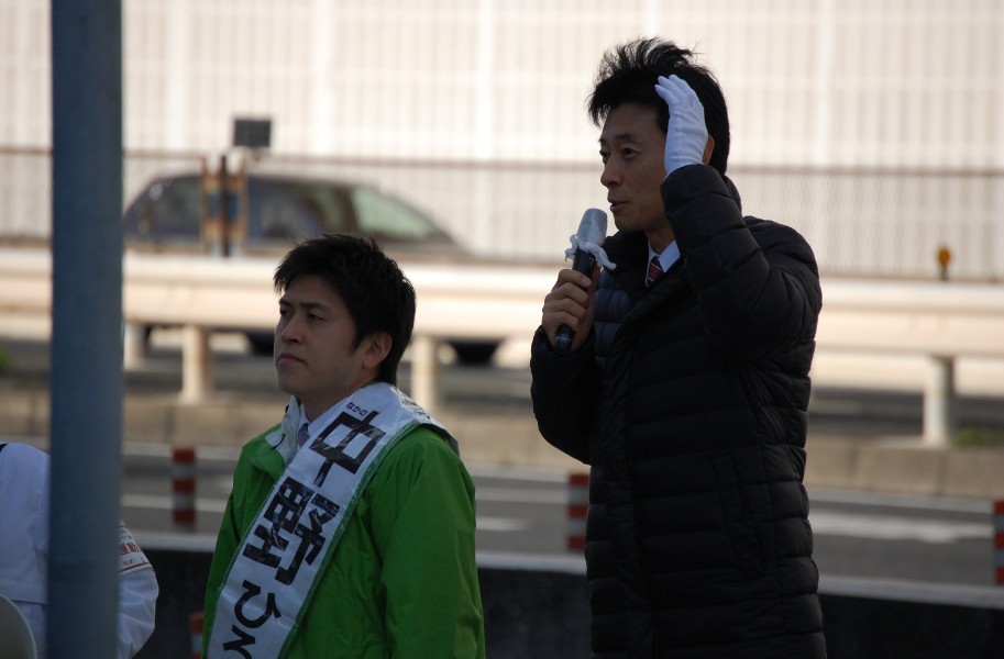 ライフ武庫川店前・つかしん前で街頭演説