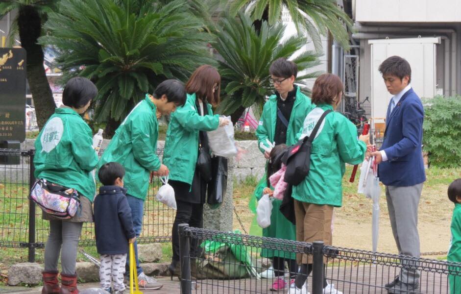 阪神尼崎駅で清掃活動
