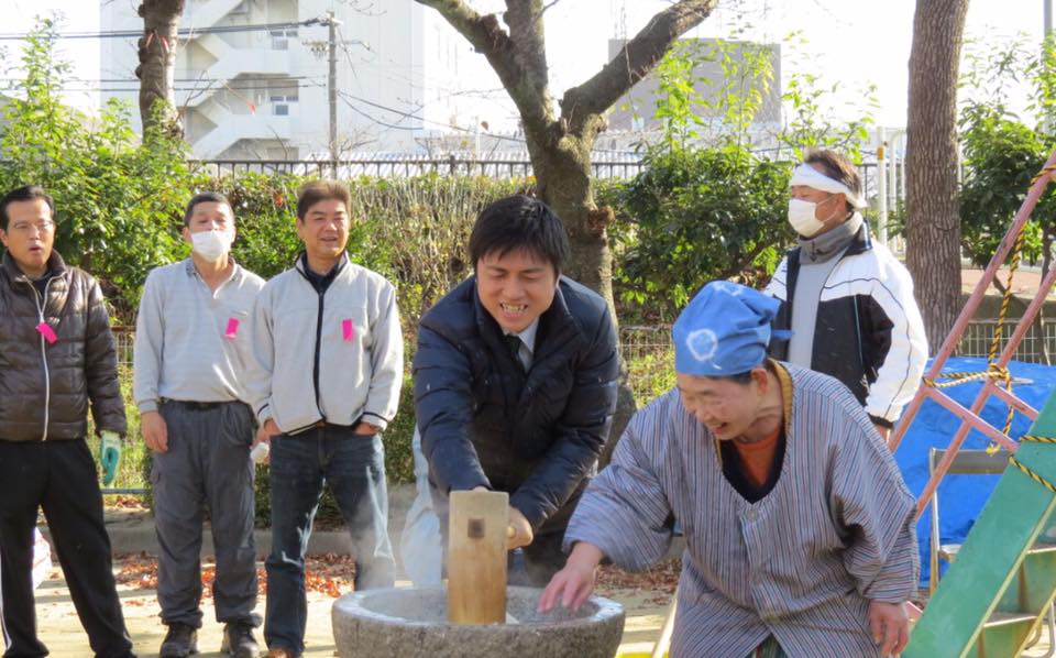 難波の餅つき大会に参加