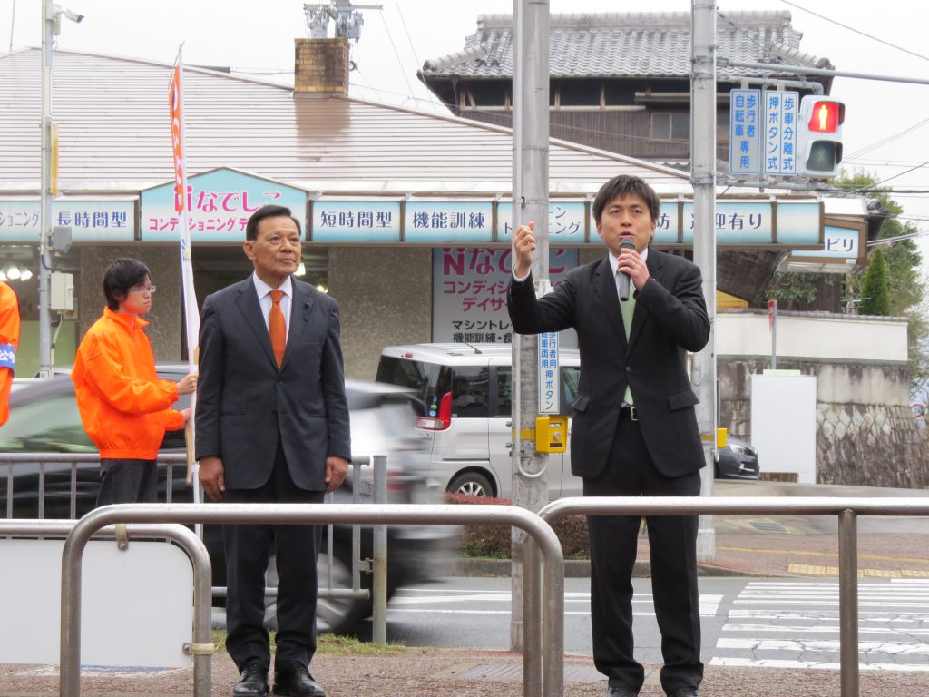 猪名川町で街頭演説